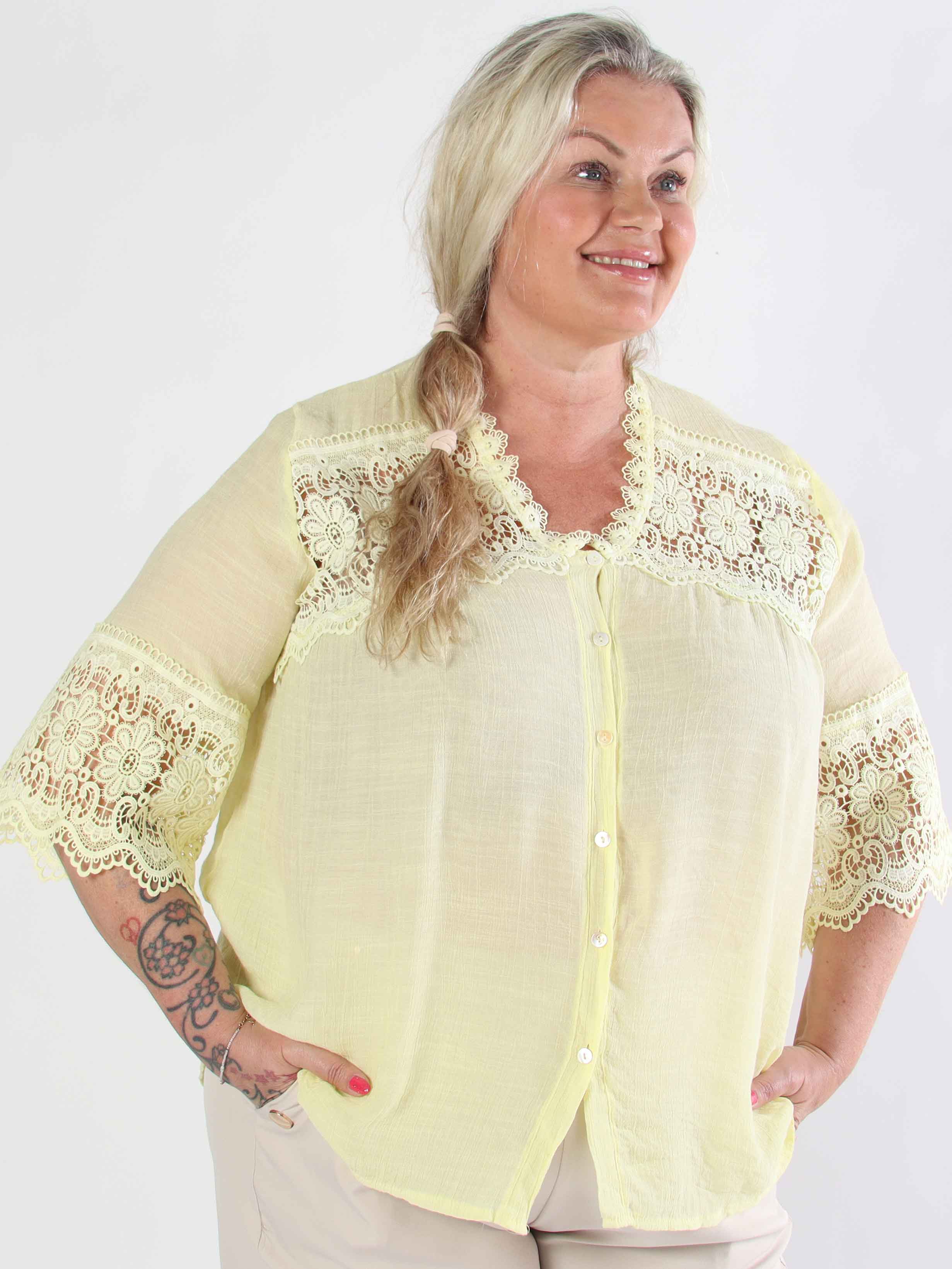 Alva - Sød plus size tunika med søde broderede ærmer